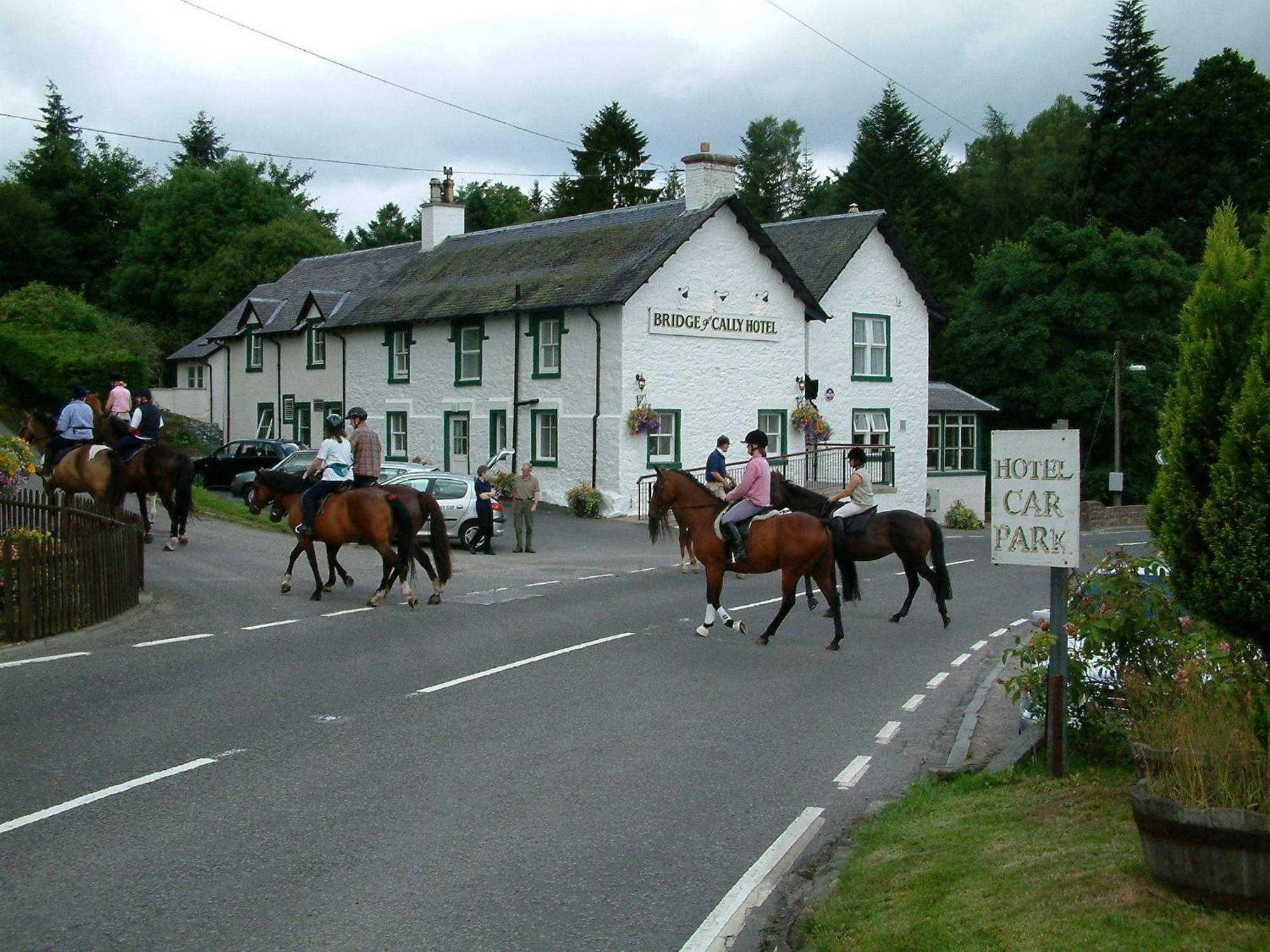 Bridge Of Cally Hotel Exterior foto