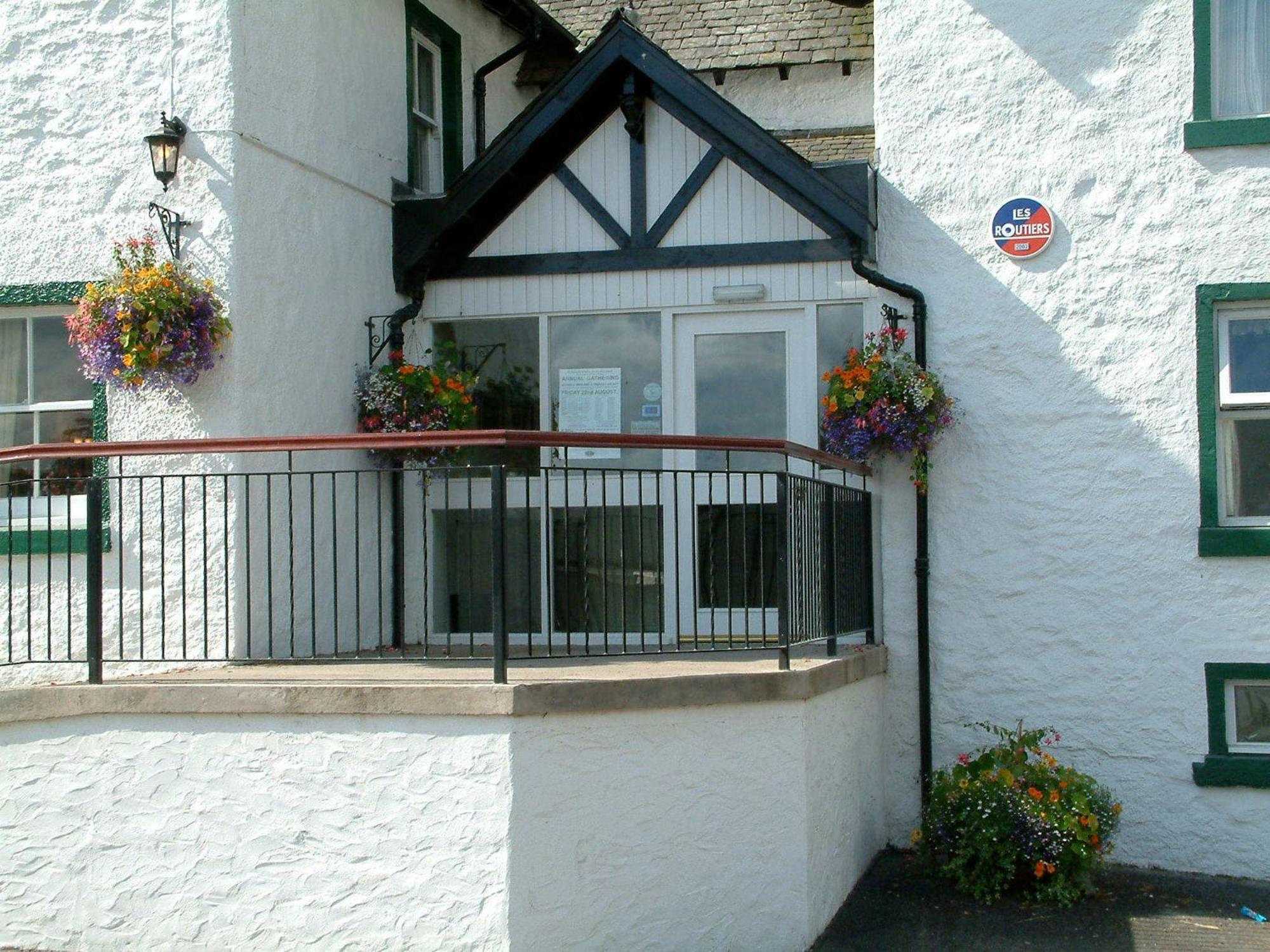 Bridge Of Cally Hotel Exterior foto